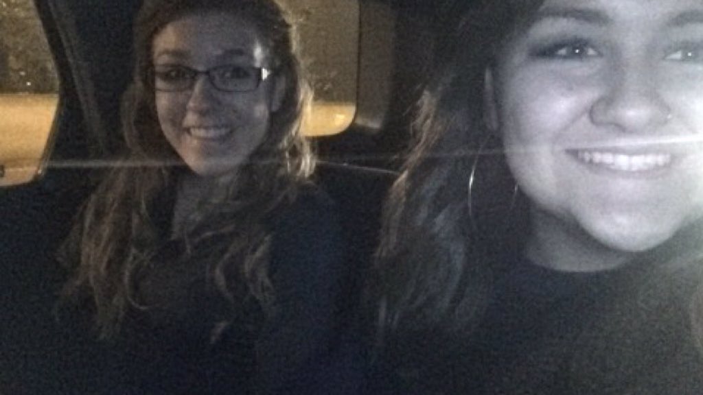 ProAnaLyfe's tweet photo. It's amazing to see what a smile can hide (p.s. I'm the brunette if you couldn't tell) #secrets #EDproblems https://t.co/PHtLWI9G4S