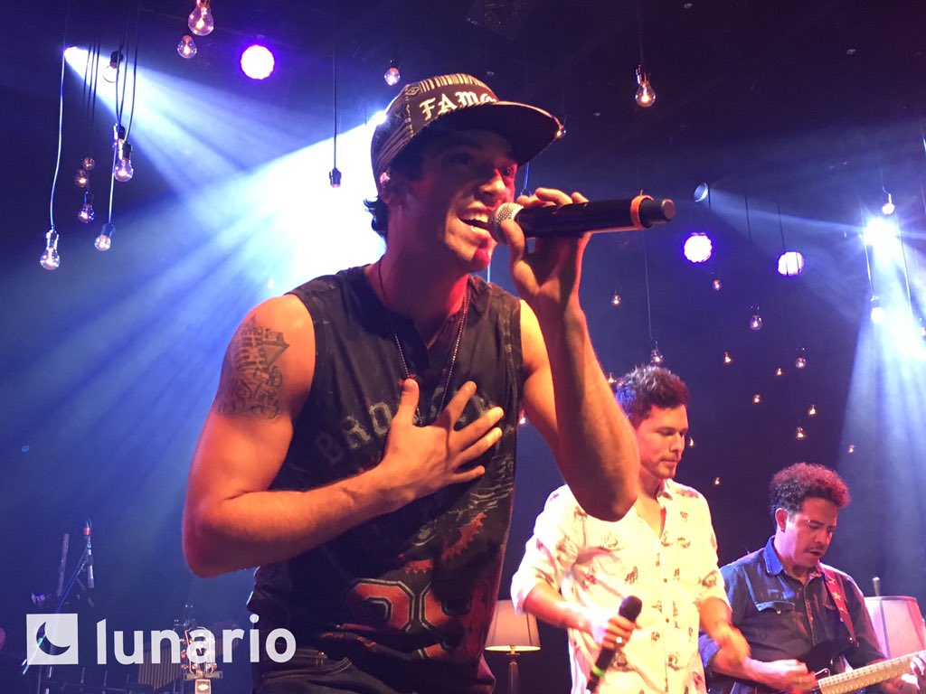 LunarioMx's tweet photo. .@soyjuansolo está armando una fiestota con sus invitados @ManuelCorredera, @PeeWeeMusic y @kaayoficial https://t.co/8CkdXJaThN