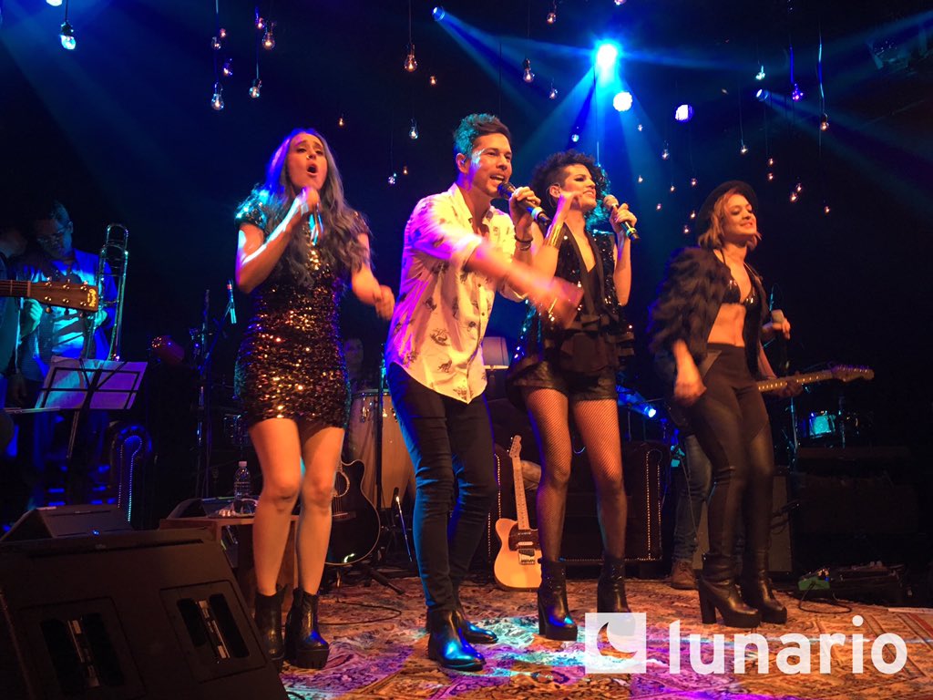LunarioMx's tweet photo. .@soyjuansolo está armando una fiestota con sus invitados @ManuelCorredera, @PeeWeeMusic y @kaayoficial https://t.co/8CkdXJaThN