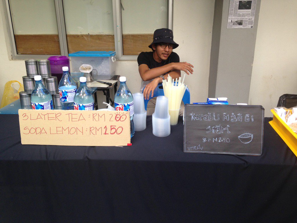 noxxers's tweet photo. Woo hoo to our aradox people! Come support their stalls at @PAKSI_15 ! https://t.co/7vlCSrK94Y