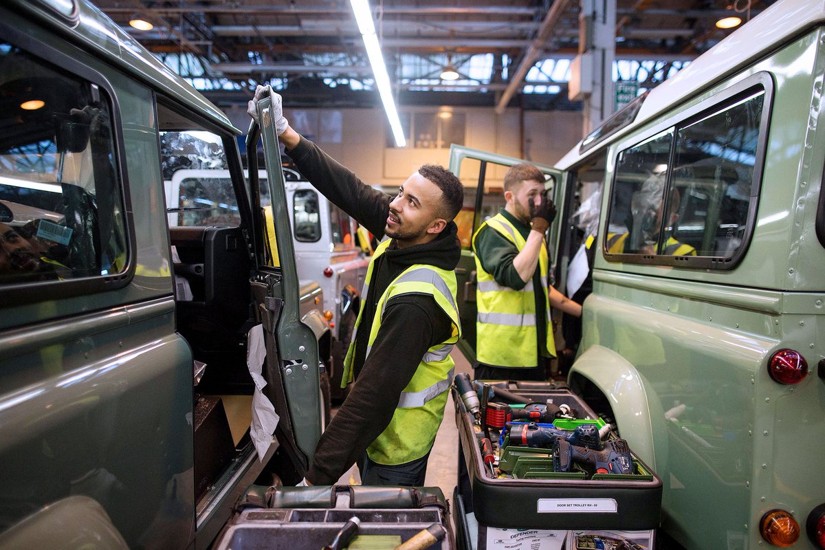 business's tweet image. The last Land Rover Defender will roll off the production line in January bloom.bg/1lwD1fb