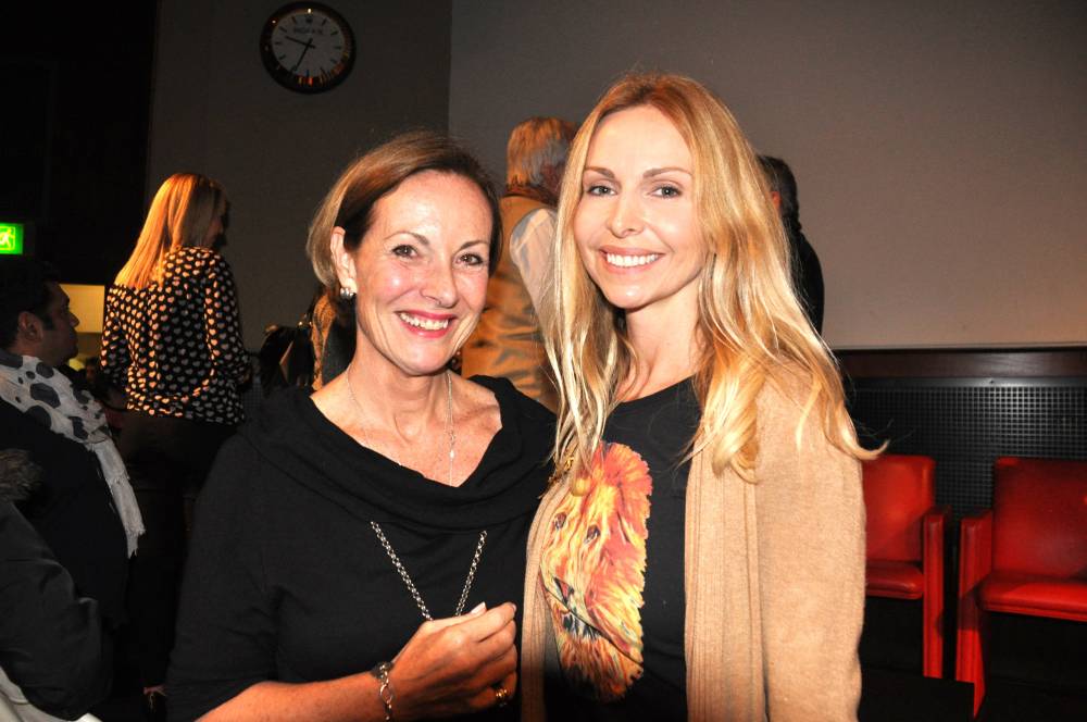 AnnekaSvenska's tweet photo. #BLOODLIONS screening yesterday @RGS_IBG Fantastic @Blood_Lions teAM #bredforthebullet #STOPCANNEDLIONHUNTING #CECIL https://t.co/2drXHN0hdh