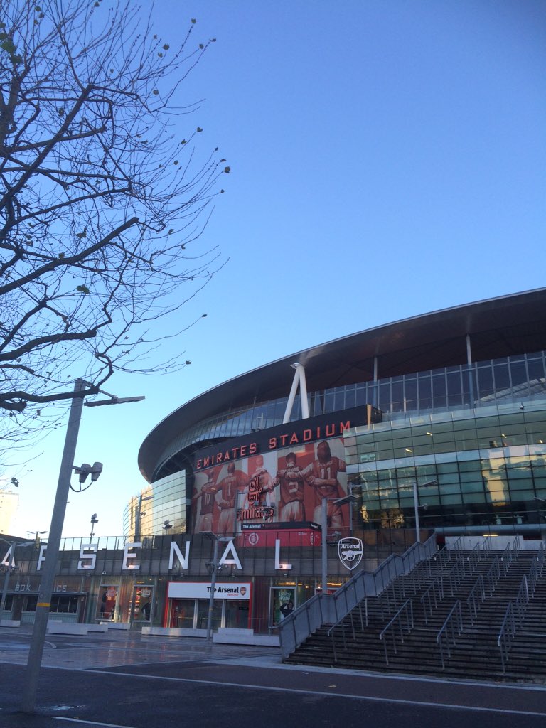 marikoth's tweet photo. Emirates Stadiumの横にあるマンションに居候させてもらったので、久しぶりにArsenal界隈に。色々新しくなってたー。#Arsenal https://t.co/QAB1iKYpD6