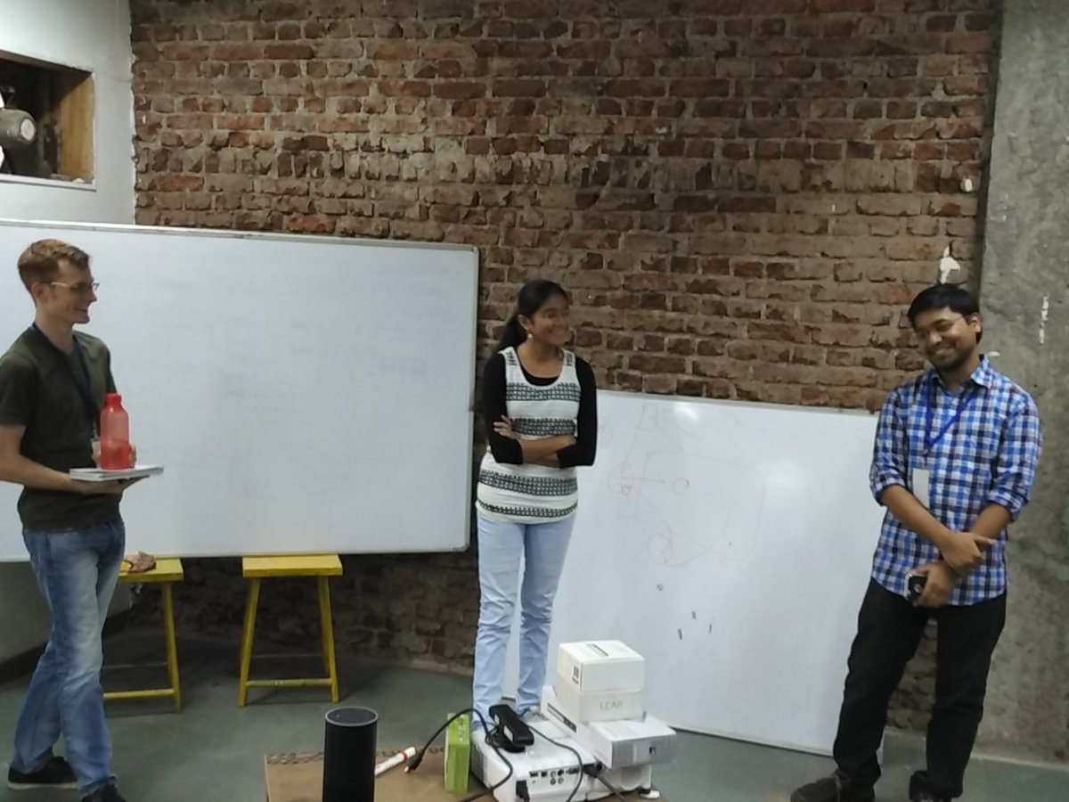 makersasylum's tweet photo. Babble Bottle a connected baby bottle which tracks feeding. #AsylumHack https://t.co/i0pBlAP3fm