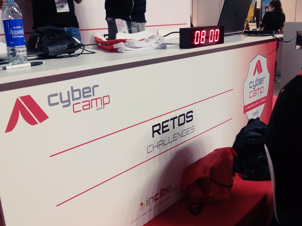 CyberCampEs's tweet photo. Empiezan los retos individuales de #CyberCamp15... 8 intensas horas de juego ¿Quién será el gran vencedor? https://t.co/m8ODye6eyY