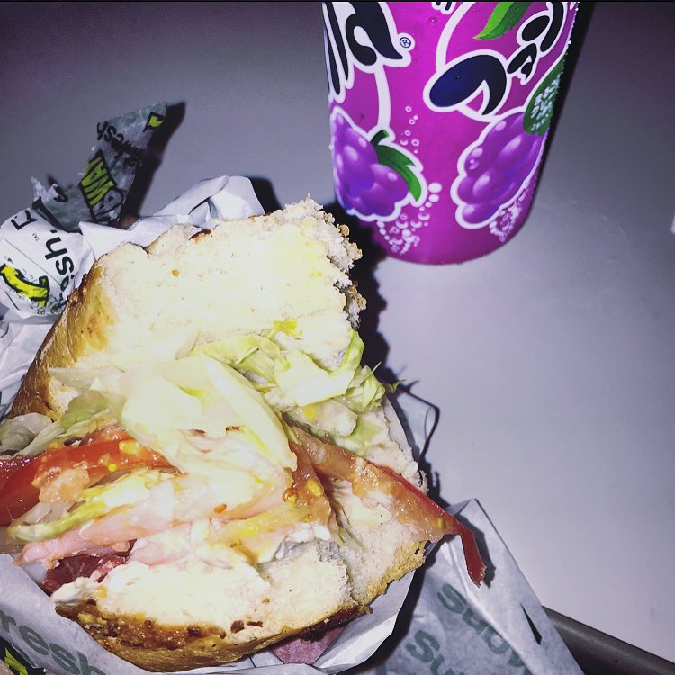 89_h_b2st's tweet photo. 맛있엉 https://t.co/ALcN4PeolM