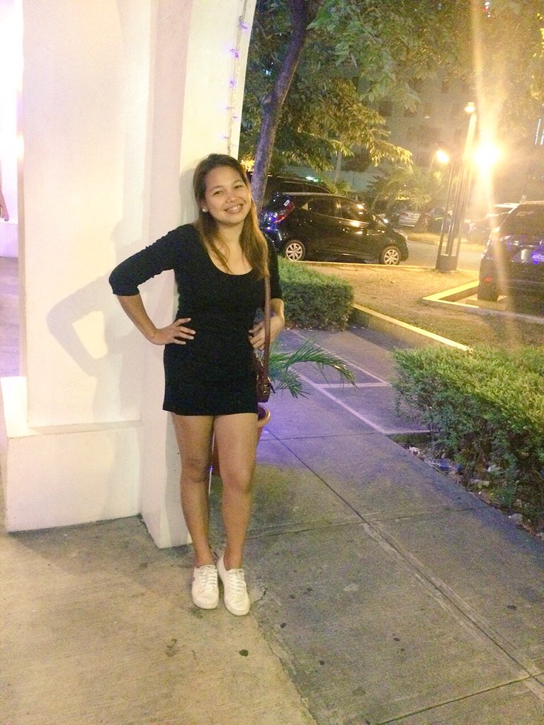 iamdiancoquilla's tweet photo. Smile ng naka hanap na ng parking 😂😂😂 #lastnight #fortstrip #cablecar #tgif https://t.co/KH3c17CS5A