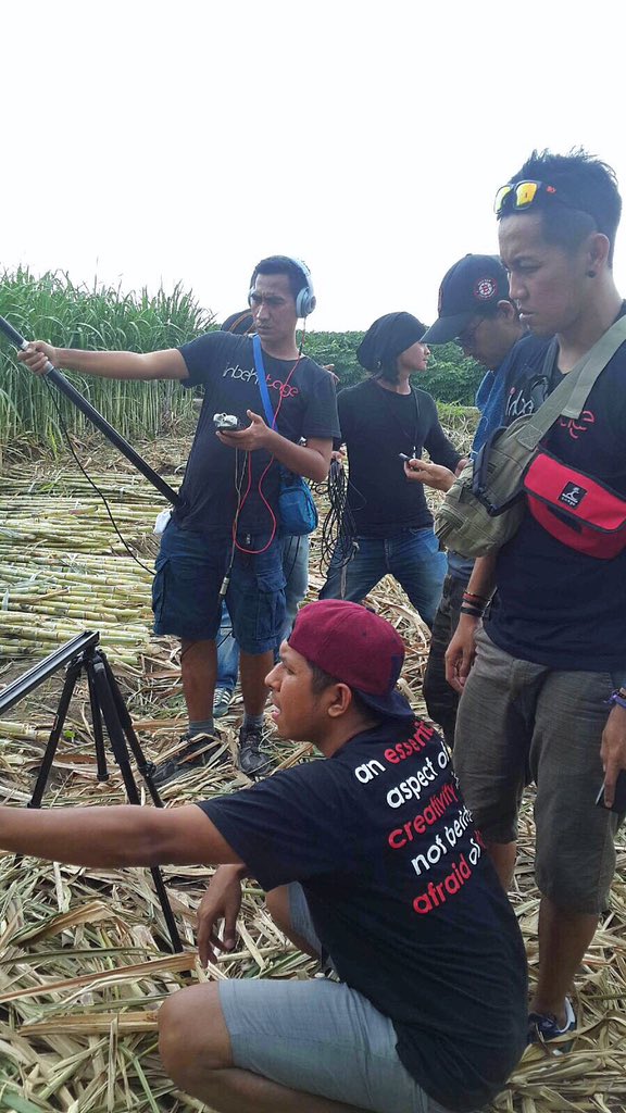 JelajahTani's tweet photo. Inbekstage team on duty
@rastifil @dhe_eiickzz  #Deptan #EpisodeTebu https://t.co/FzjzJeHUGa
