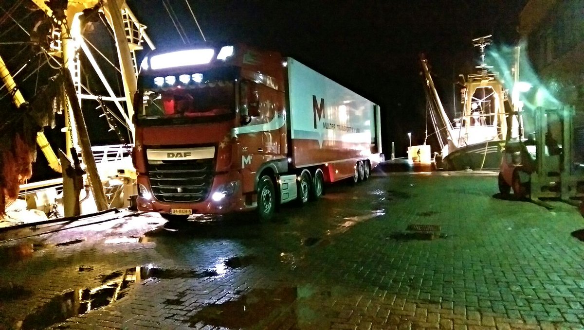 MulderTransport's tweet photo. Kom maar met die vis. #fishythursday #eatmorefish https://t.co/zy6iGPtprq