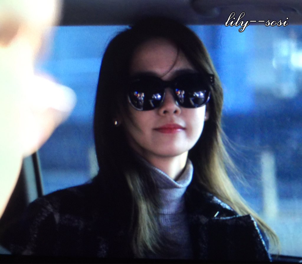 [PIC][28-11-2015]YoonA trở về Hàn Quốc vào chiều nay CU4X22GUsAAmLMl