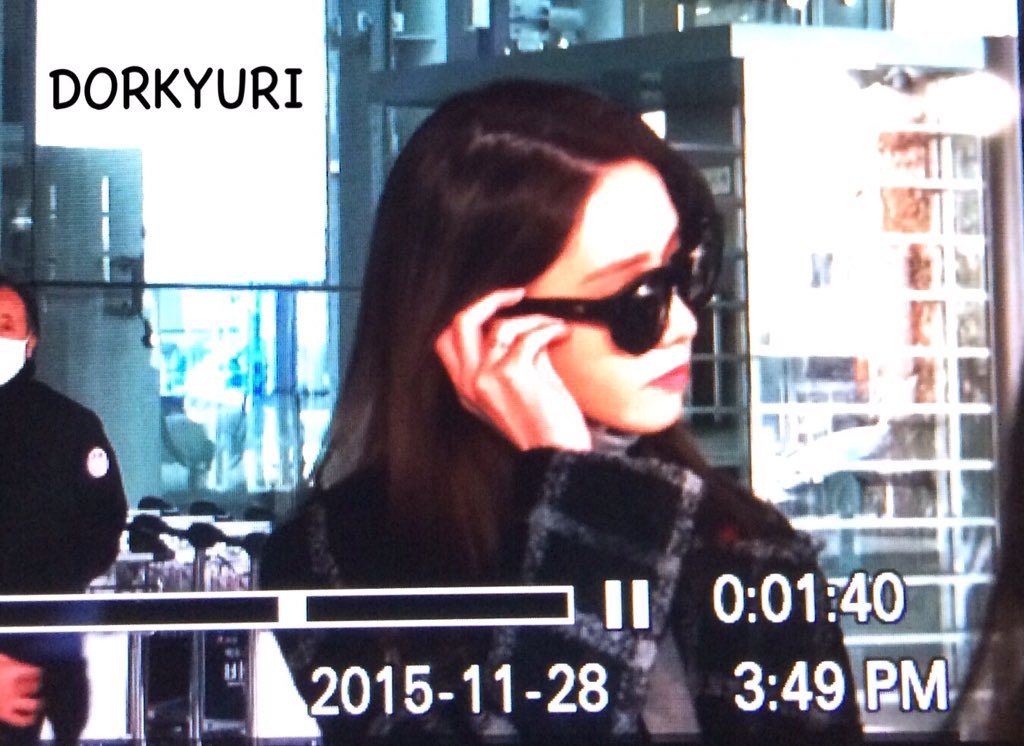 [PIC][28-11-2015]YoonA trở về Hàn Quốc vào chiều nay CU4XD0ZUYAAMjil