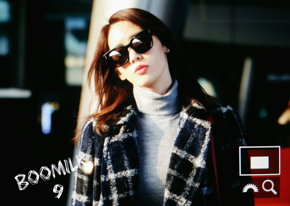 [PIC][28-11-2015]YoonA trở về Hàn Quốc vào chiều nay CU4XUYzUEAIMmwC