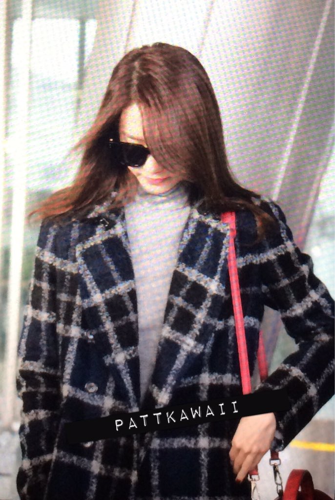 [PIC][28-11-2015]YoonA trở về Hàn Quốc vào chiều nay CU4XogBUcAAku1O