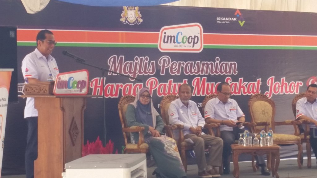 HASapardan's tweet photo. MB Johor Lancar #IMCoop Kedai Harga Patut Muafakat Johor, Sedia RM12j Untuk Kedai Harga Patut https://t.co/U5Jf3HkOZd