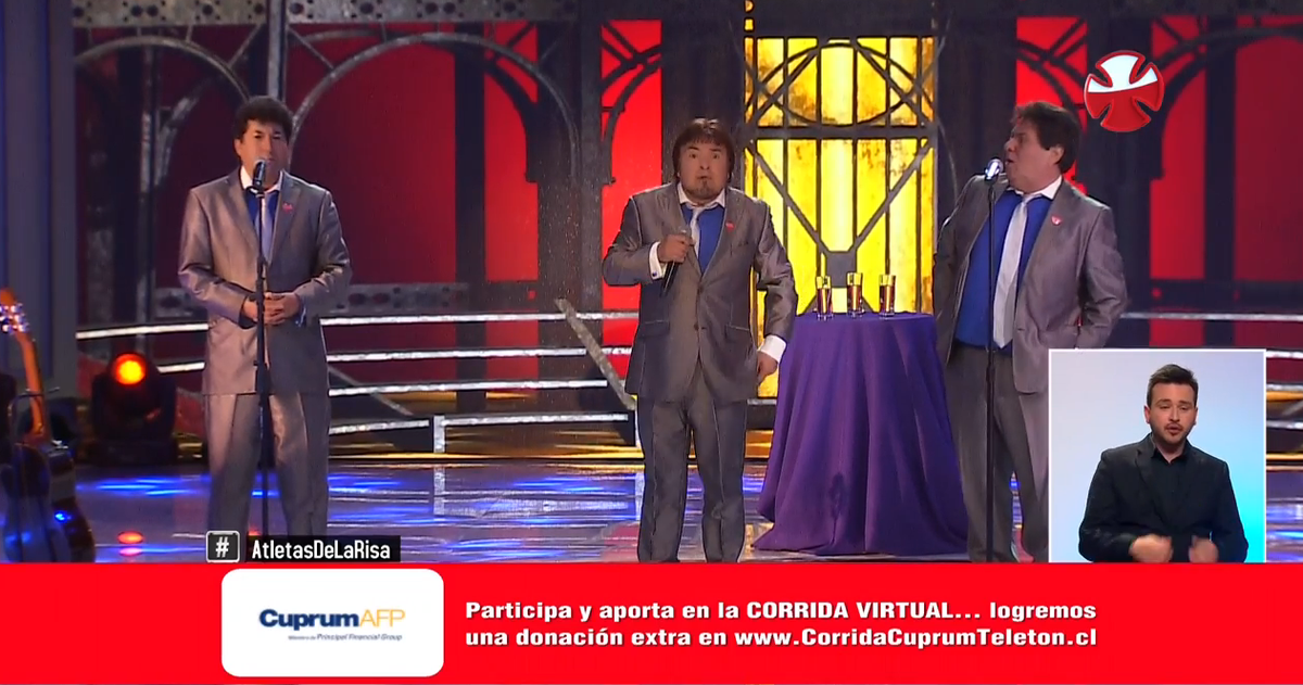 Teleton's tweet photo. En este momento los Atletas de la Risa llenan de alegría y risas el Teatro #TeletonChile #LaHacemosTodos ¡RT! https://t.co/OYIPM50HWT