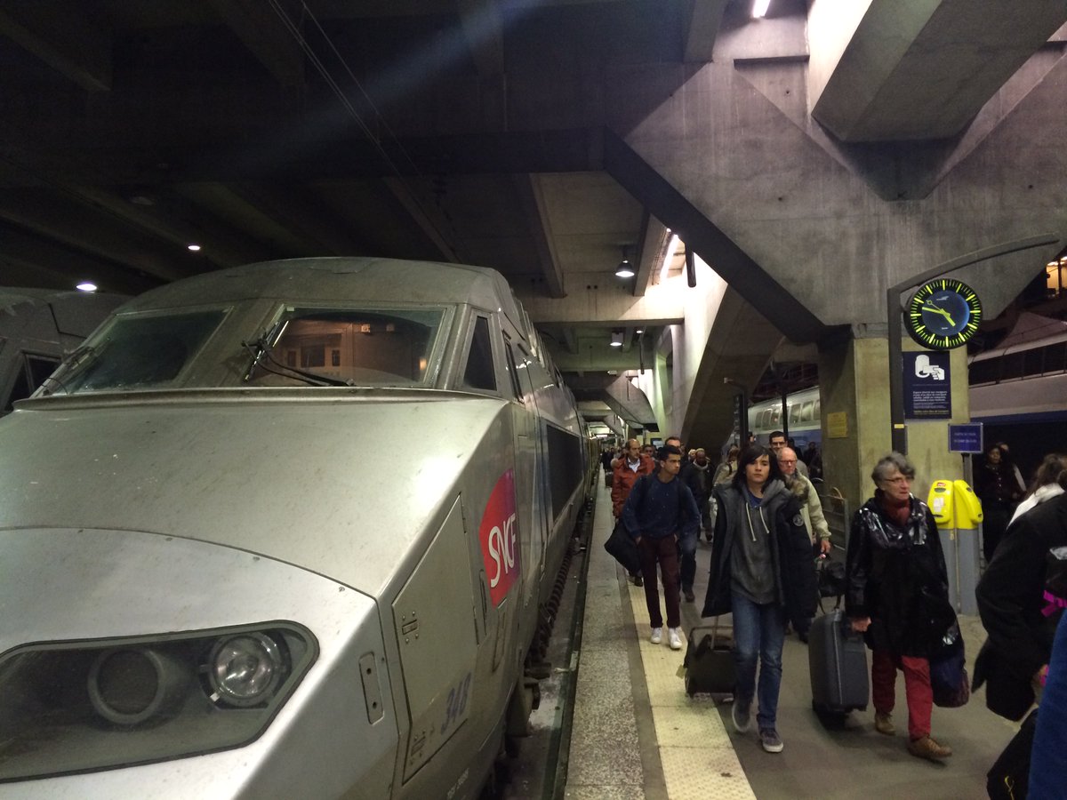 Ouest France On Twitter Quatre Tgv Ont Mis Plus De 9 Heures A Faire Rennes Paris Vendredi Soir Https T Co 8wo8nvn5br Https T Co 1hsc5jeuoy