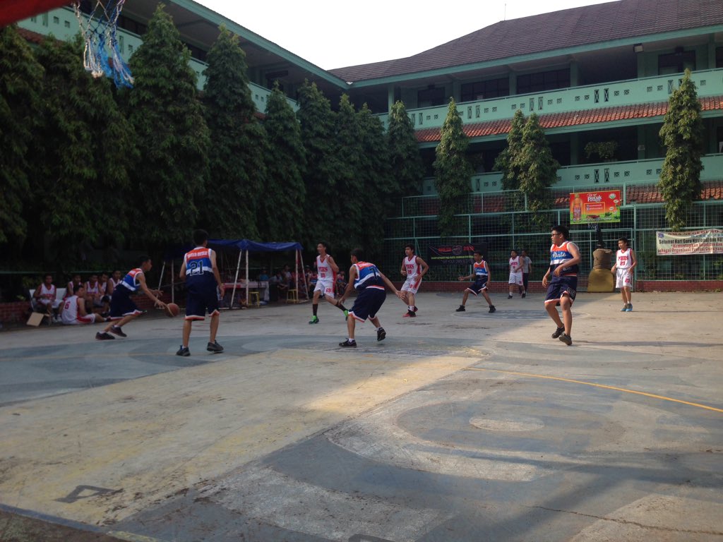 80'Basketball tweet media