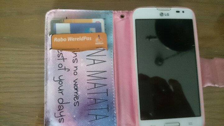 <a href="/verlorenopurk/">verloren op urk</a> #gevonden telefoon van Sharon Brouwer. Staan geen adres gegevens in.