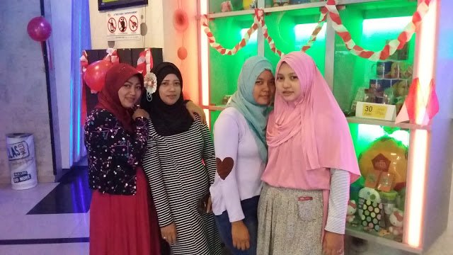 ViztaSidoarjo's tweet image. Saatnya malam mingguan ke @ViztaSidoarjo ambil paket MC free room 2 jam hlo @SidoarjoRaya