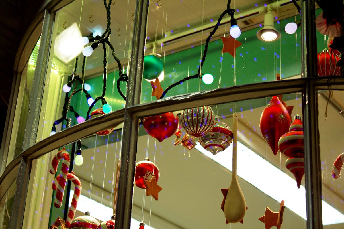 edinburgh's tweet photo. As you do xmas shopping in town this year, make sure to take a look at the #RoseStProject > https://t.co/mPMERlnNmN https://t.co/PsBrnrt3IR