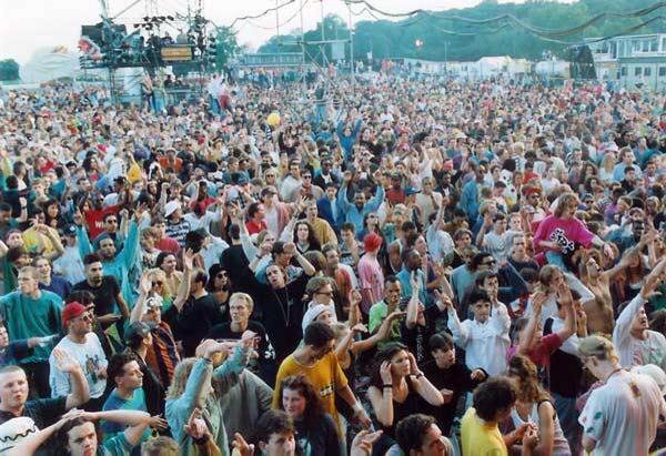 TennerSweets's tweet image. Heaven on Earth 1991