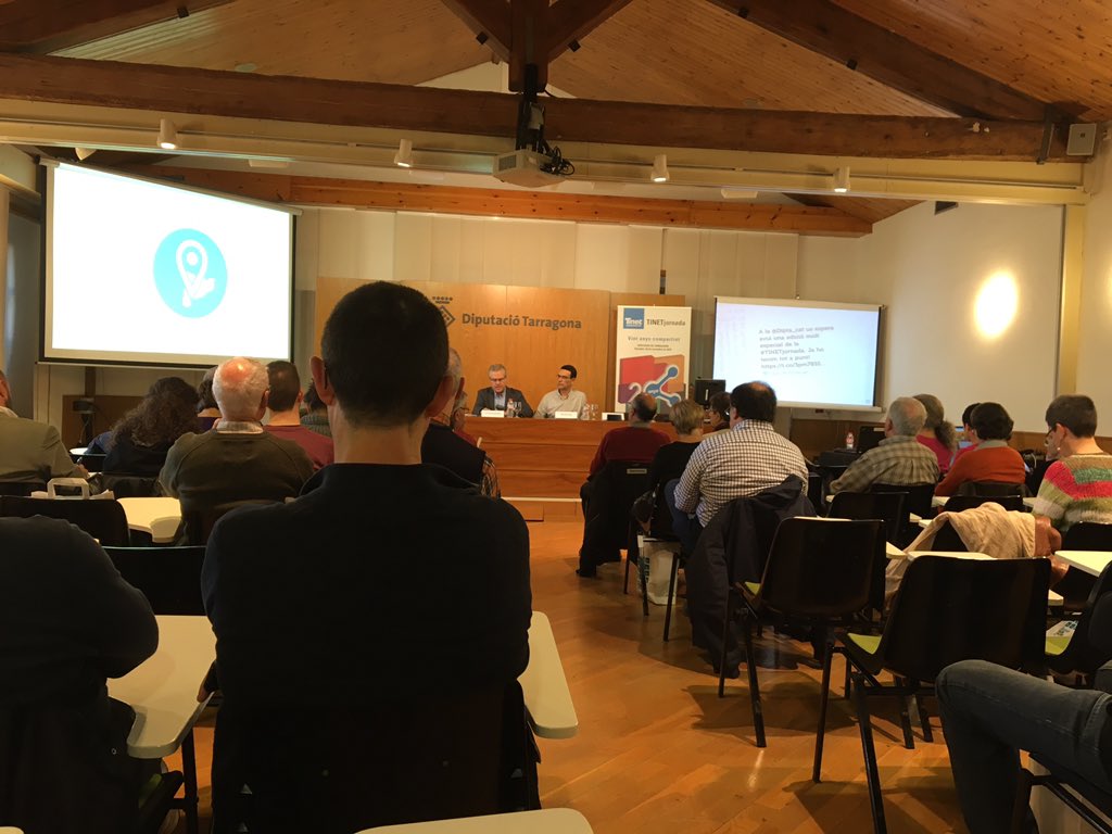 Comença la #TINETjornada 20 anys <a href="/LaCaravanatgn/">La Caravana</a> <a href="/coworkingxecc/">XECC</a>