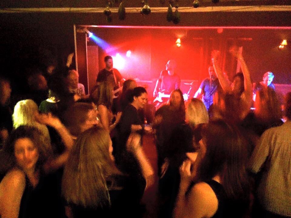 runforcoverlive's tweet photo. Belter of a gig last night. Thx to all that made it. https://t.co/kgcU8XGfSx