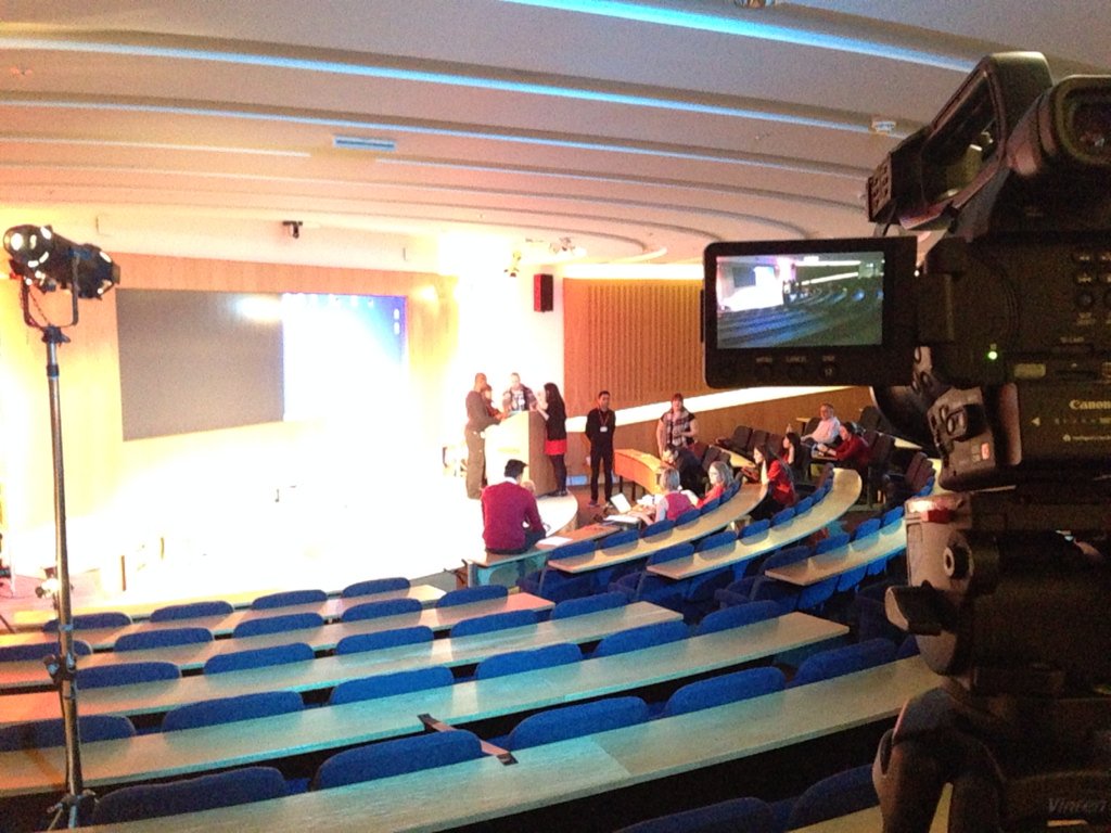 aurorehochard's tweet photo. Lucky to have @couragemedia with us, recording our #tedxsquaremile event @cassbusiness #geconnected https://t.co/J3yBu5YmKC