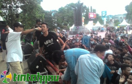 SUBANG KIWARI tweet media