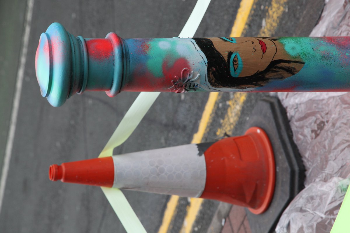 16daysStreetArt's tweet photo. #16daysofstreetartaction #pillarsofthecommunity so far #Wangarimaathi #FridaKahlo #EstherRoper #Bjork who is next? https://t.co/KzrdAn0pTG