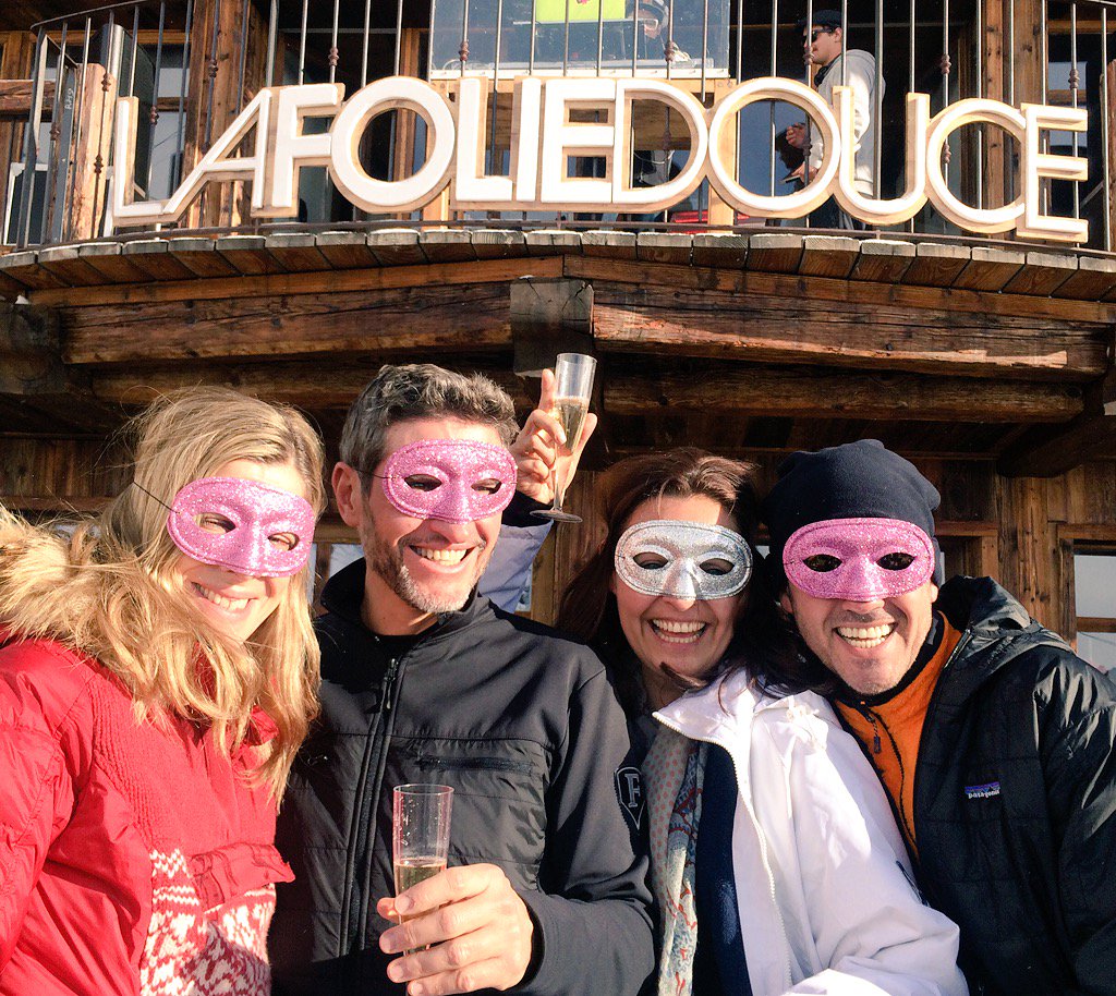 lafoliedoucevt's tweet photo. #opening #now #lafoliedouceVT #winter2016 #kickOff https://t.co/JPebX0vXcZ