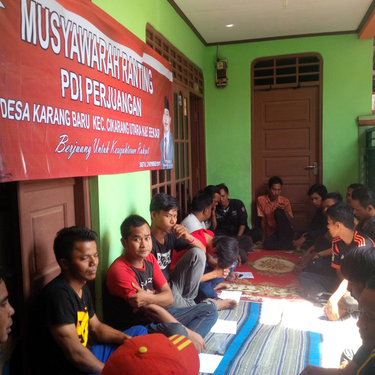paccikutra's tweet photo. Pelaksanaan Musran Ranting Desa Karang Baru Periode 2015-2020, di dampingi binwil @Nyumarno @PDI_Perjuangan https://t.co/UrdZnLcMmN