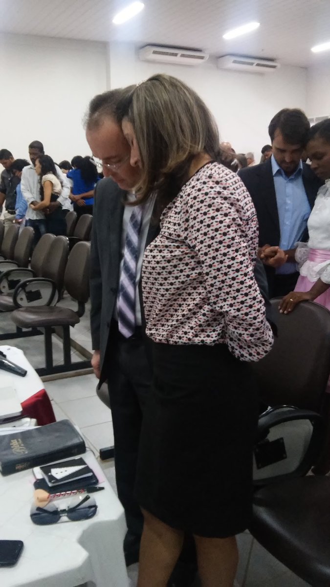 ValkiriaAraujo2's tweet photo. Encontro de Casais Eu Você e Deus @AAMOnoticias @JudivanioParent @JoseteParente @PrEmersonAAmO https://t.co/9LhALYkNl7