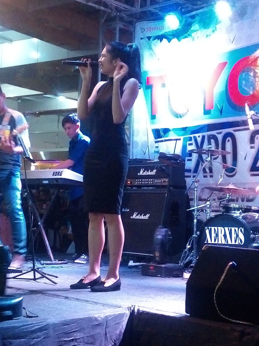 “<a href="/riazputry/">riaz putry</a>: #livereport <a href="/maudymikha/">Mikha Tambayong</a> at mandau city duri riau 😃 ”