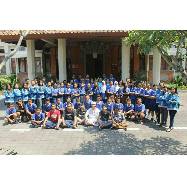 Foto bersama Purna Ang.1,2,3 dan Angkatan 4:) terimakasih atas dukungan kakak purna :) #ForkomTeamUp