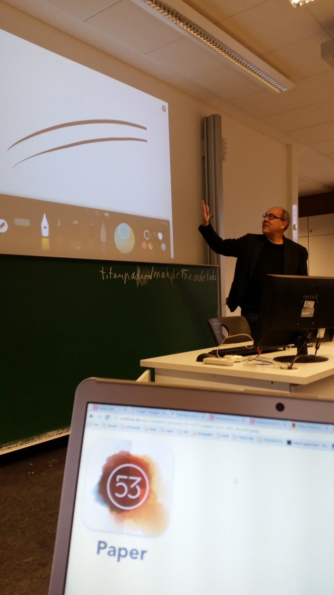#mahDE15 
Max bei der digitalen Visualisierung.