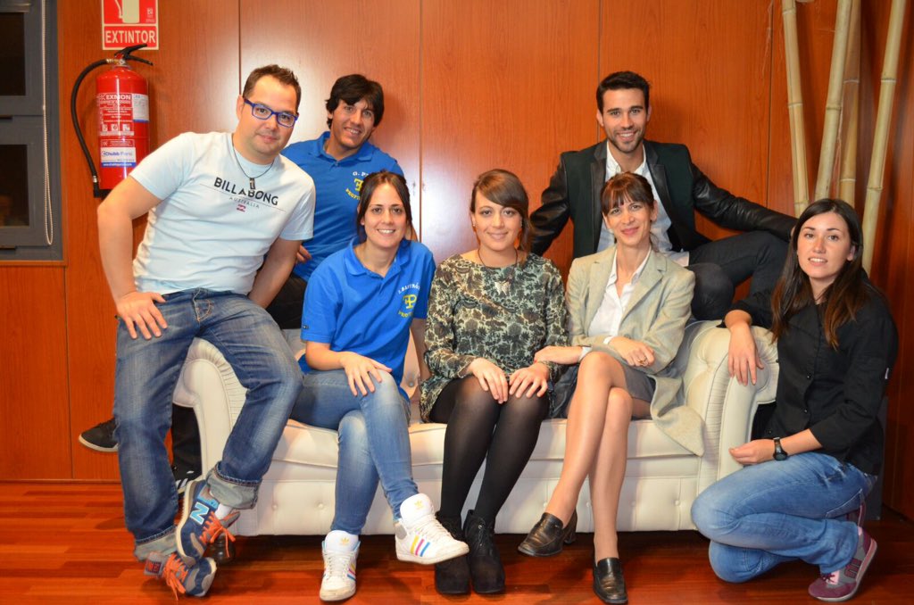 Danieldlape's tweet photo. Foto de equipo del videoclip con @PEGFILMS1 @Gema_SR @iris_sb @alexlamatrainer @Maria_Villalon @mmonipeni Pronto + https://t.co/LvbU5Owbdq