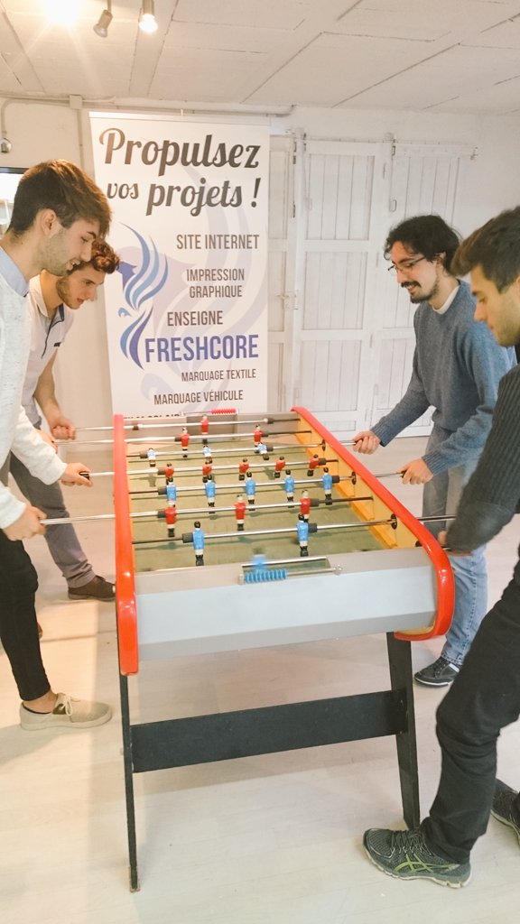 freshcoreAgence's tweet photo. La pause efficace au bureau ! Useful office break time ! #agencecom #breaktime #office #babyfoot https://t.co/ZEiEiM3B9o
