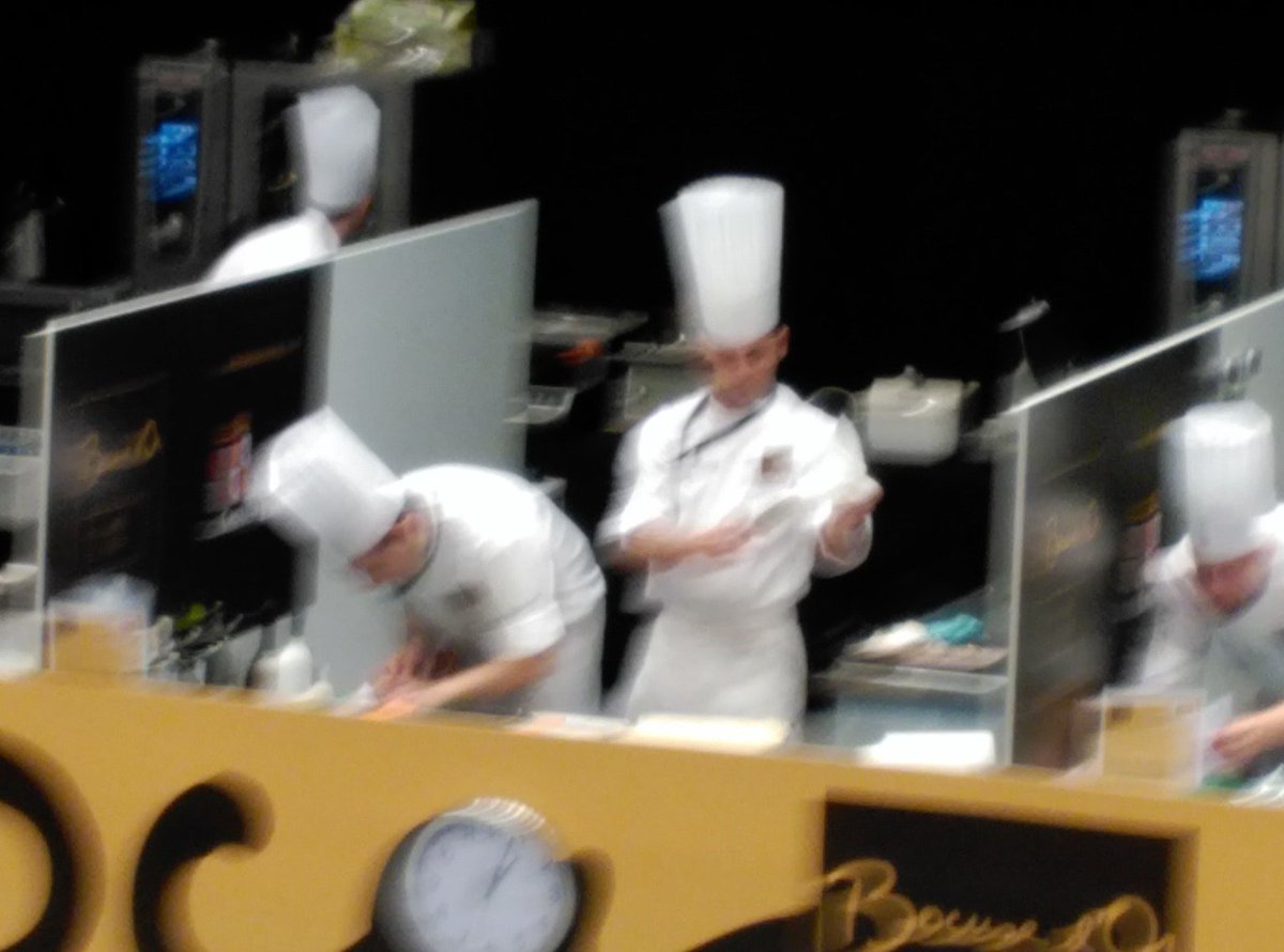 SlowFoodMadrid's tweet photo. Carlos Duran @Charlie_Champag ya está trabajando para ganar por Madrid en @Bocusespain  Animo desde @SlowFoodMadrid https://t.co/BmlDFnIHyW
