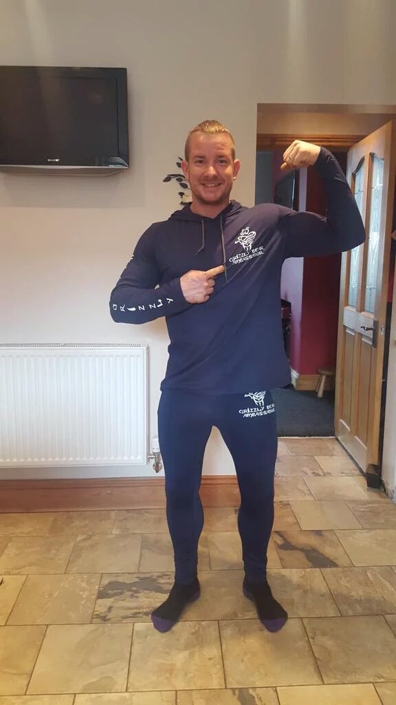 GrizBearApparel's tweet photo. Long sleeve hooded tees a Grizzly best seller. Get yours now with 25% off & a free secret santa 🎅 gift 🎁 #BFWeekend https://t.co/4p1WHab020