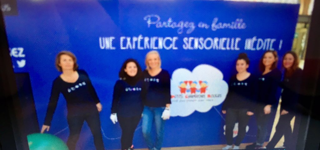 Starbeuque's tweet photo. #efluent4 #Efluentmums4 C'est parti ! #BrandExperience @Creches_LPCR @HOPTOYS_FRANCE https://t.co/eA9qindmHU