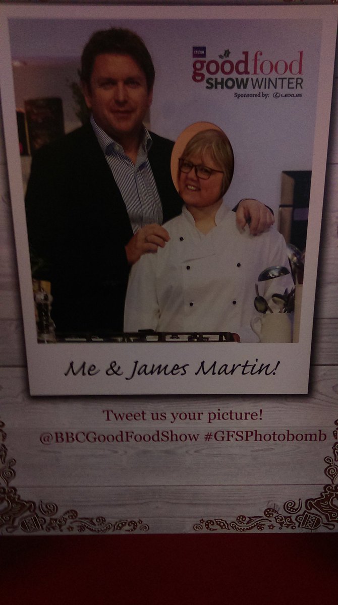 dorothyanne52's tweet photo. @BBCGoodFoodShow #GFSPhotobomb https://t.co/BPEghfAa1S