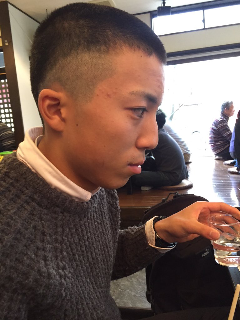 岩田 俊太朗 現役ゴレイロ Gkコーチ V Twitter 響イケメンになったわー イメチェンしたらしいよ カリーの髪型に似てますね笑 T Co Ceihrzjxgx