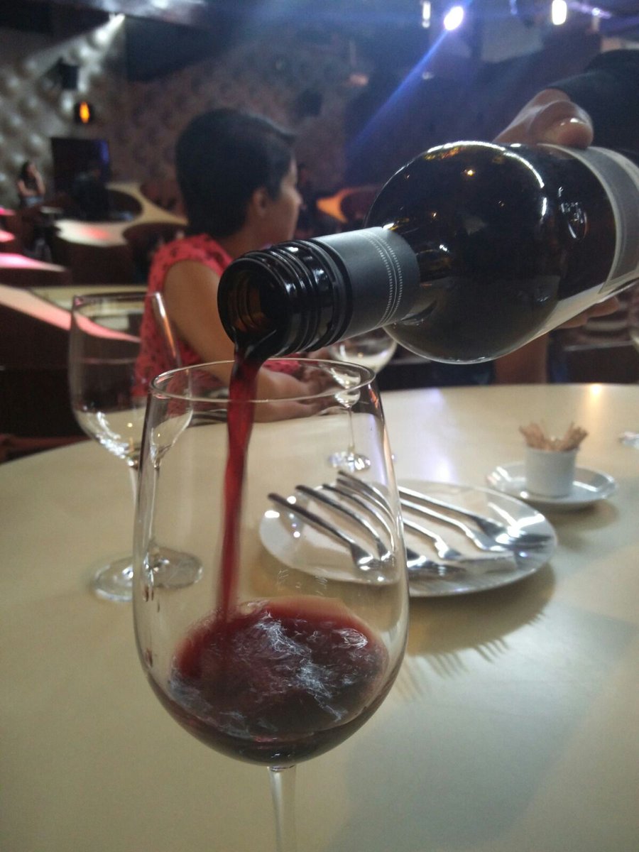 nikitavijan's tweet image. Wine and cheese tasting #gocheesetastingevent @theblueFROG @FeminaIndia @mandeepgaba