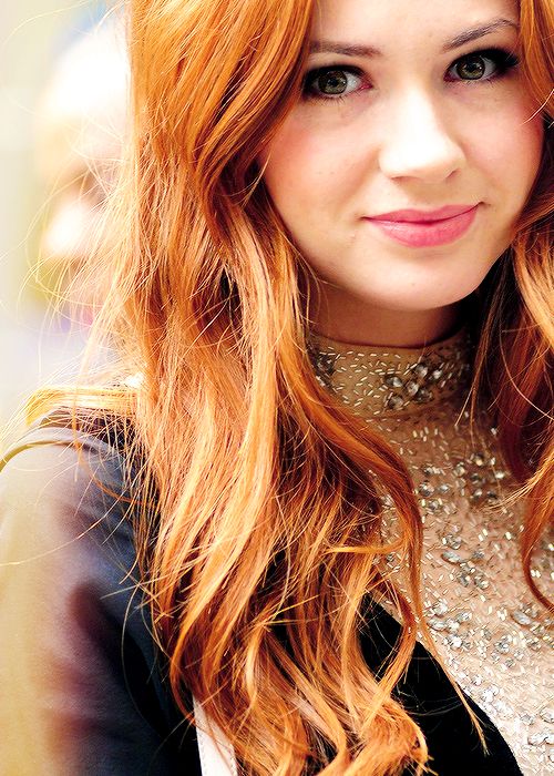Muchas felicidades a Karen Gillan por cumplir hoy unos magníficos 28 años
Happy birthday ! 