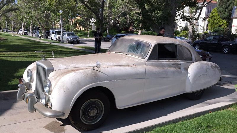JB007_NL's tweet photo. Bentley R-Type van Ian Fleming in de verkoop - https://t.co/3WbcLuAX7r #JamesBond #IanFleming https://t.co/sIfug6TGJE