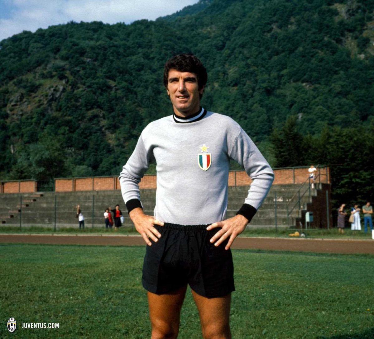 Zoff in ospedale, la Juventus: «E' un uomo forte»