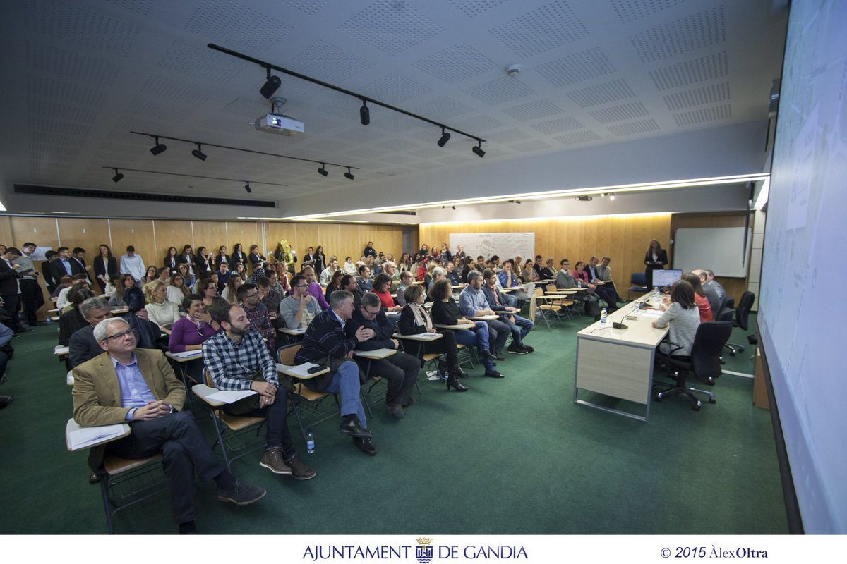 DianaMorantR's tweet photo. 📷 Jornada #SmartCities al @campusgandiaupv El coneixent i la innovació la tenim molt a prop https://t.co/eTOQNg4Rww https://t.co/ex4SOyVhAm