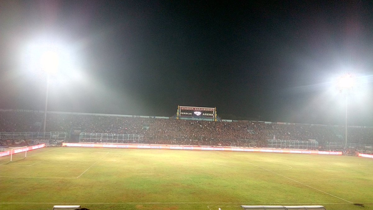 AremaStats's tweet photo. Lebih membludak dari pertaandingan pembukaan. #AStats https://t.co/F5K9lGjkao