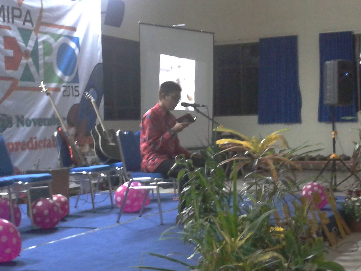 MIPAEXPOUB's tweet photo. Barusan ada pembacaan ayat suci al-quran nihh oleh kak Ilham :) https://t.co/XMOoCVqSLz